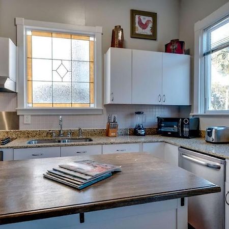 Huge 5 Bed, 5 Bath In Historic Downtown Savannah Exteriör bild