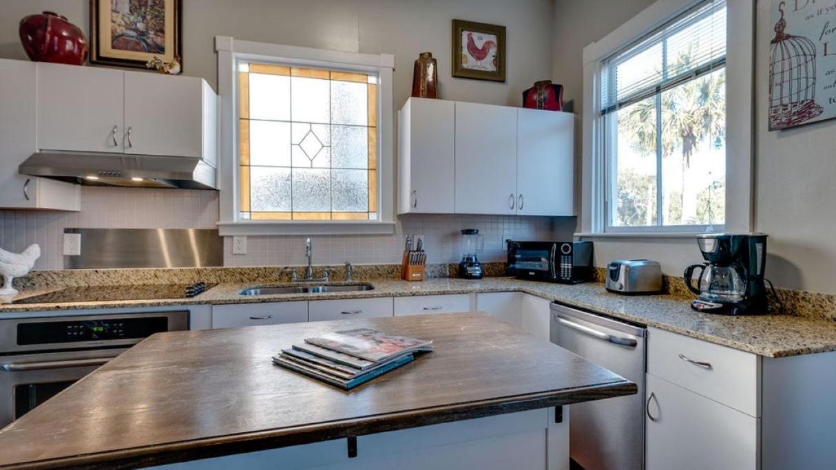 Huge 5 Bed, 5 Bath In Historic Downtown Savannah Exteriör bild